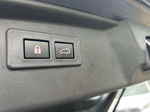 Used 2023 Subaru Outback Limited AWD/4WD image 14