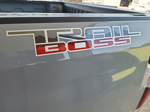 Used 2024 Chevrolet Silverado 1500 LT Trail Boss w/ Convenience Package II AWD/4WD image 25