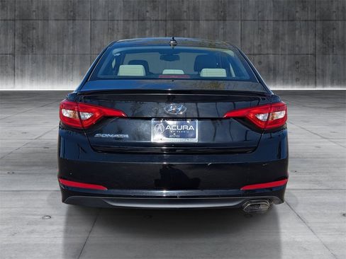 Used 2017 Hyundai Sonata SE w/ Cargo Package image 4