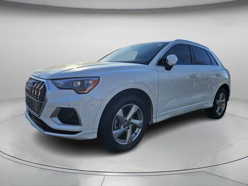 Used 2021 Audi Q3 2.0T Premium w/ Convenience Package image 4