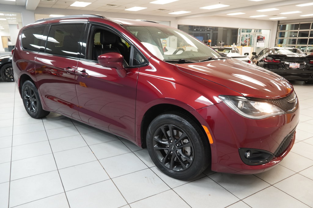 Used 2020 Chrysler Pacifica Touring-L AWD/4WD image 14