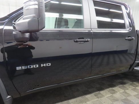 Used 2025 Chevrolet Silverado 2500 LT image 46