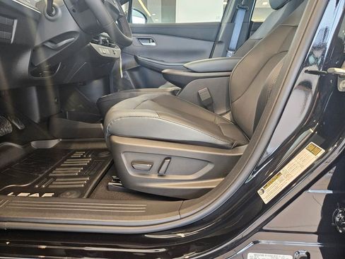 New 2026 Nissan Leaf SV+ w/ Floor Mat Package (SV+) image 15