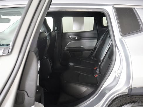 Used 2023 Jeep Compass Latitude AWD/4WD image 27