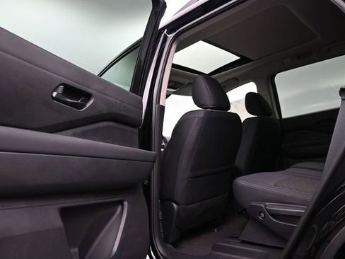 New 2026 Nissan Pathfinder SV w/ SV Premium Package FWD image 13