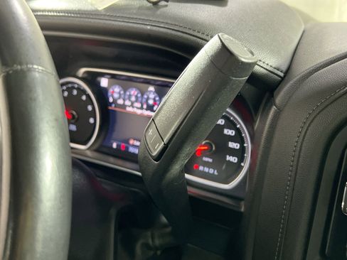 Used 2021 Chevrolet Silverado 1500 High Country w/ Technology Package image 21