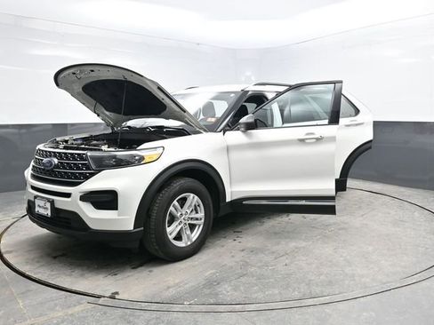 Used 2022 Ford Explorer XLT image 36