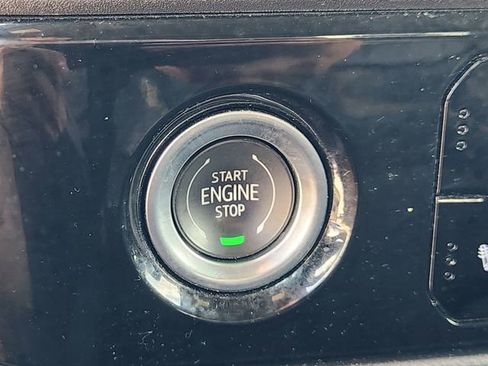 Used 2023 Chevrolet Silverado 1500 LT AWD/4WD image 20