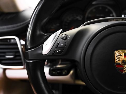 Used 2016 Porsche Panamera Turbo image 12