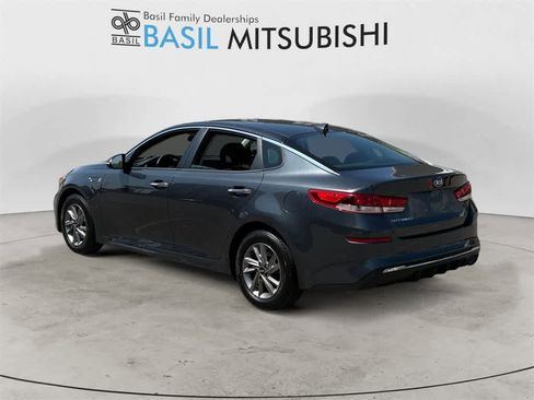 Used 2020 Kia Optima LX image 3
