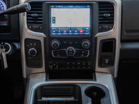 Used 2018 RAM 2500 Big Horn w/ Harvest Edition image 30