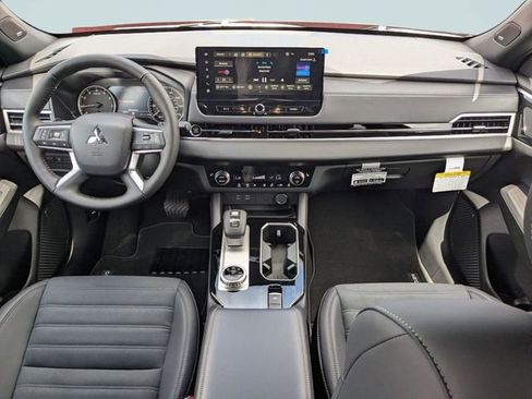 New 2026 Mitsubishi Outlander LE FWD image 13