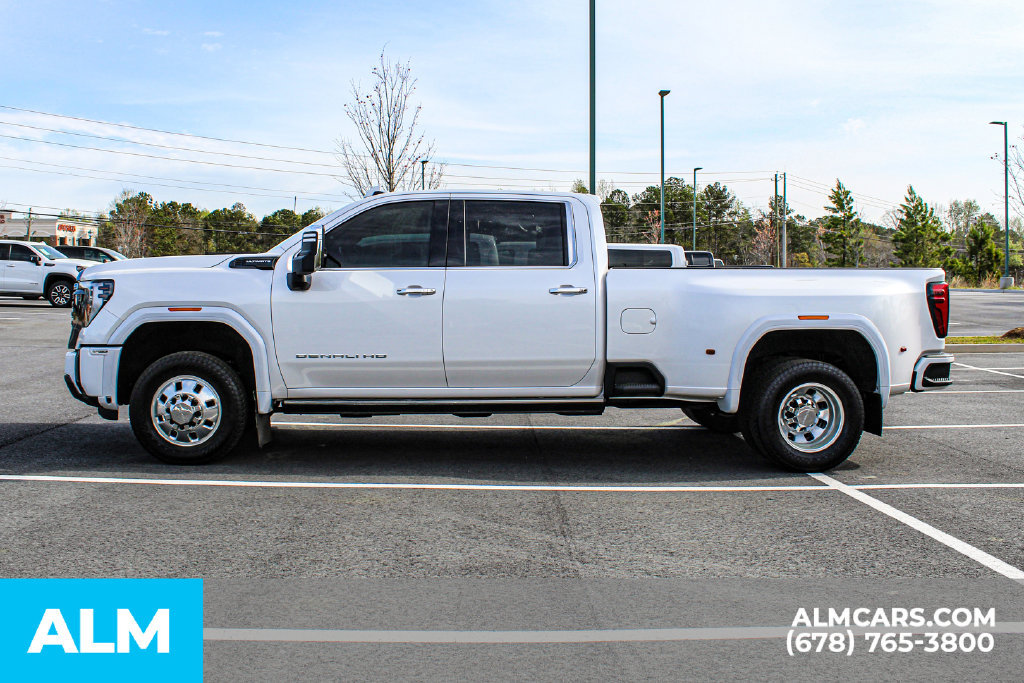 Used 2024 GMC Sierra 3500 Denali Ultimate AWD/4WD image 6