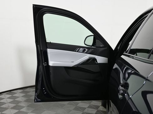 New 2026 BMW X6 xDrive40i w/ Premium Package image 28