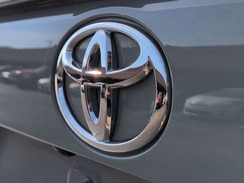 Certified 2021 Toyota RAV4 XLE AWD/4WD image 25