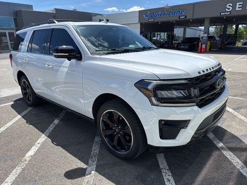 Used 2023 Ford Expedition Limited image 7