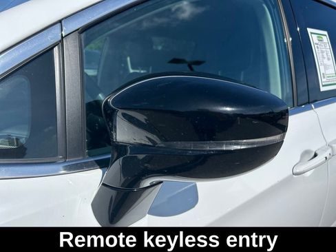 Used 2024 Chrysler Pacifica Touring-L FWD image 13