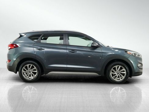 Used 2017 Hyundai Tucson SE Plus AWD/4WD image 6