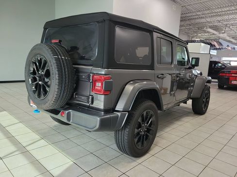 Used 2024 Jeep Wrangler Unlimited Sahara AWD/4WD image 13
