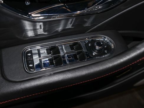 Used 2022 Bentley Flying Spur V8 image 19