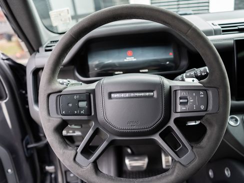 Used 2023 Land Rover Defender 90 Carpathian Edition image 29