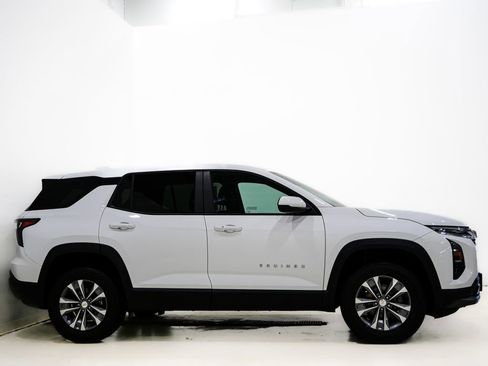 Used 2025 Chevrolet Equinox LT image 4