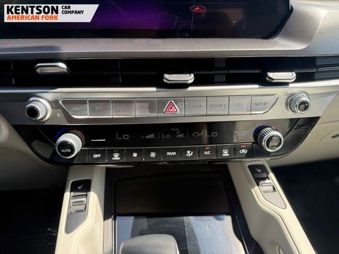 Used 2023 Kia Telluride S AWD/4WD image 28