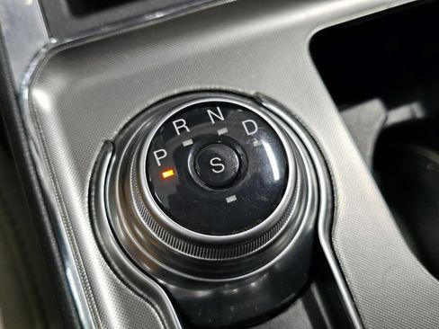 Used 2022 Ford Edge Titanium image 28