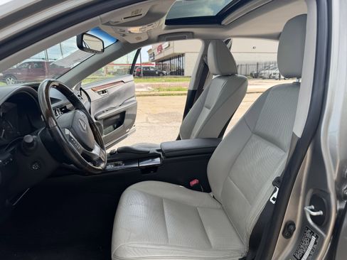 Used 2015 Lexus ES 350 w/ Luxury Package FWD image 22