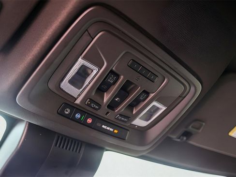 Used 2024 GMC Sierra 2500 Denali w/ Denali Reserve Package image 23