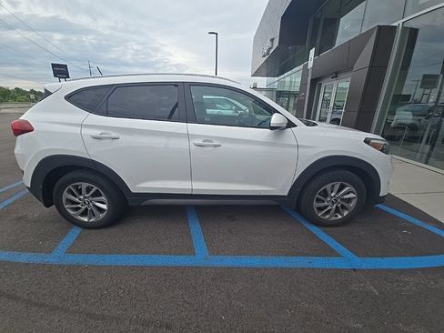 Used 2016 Hyundai Tucson SE w/ Option Group 02 AWD/4WD image 3