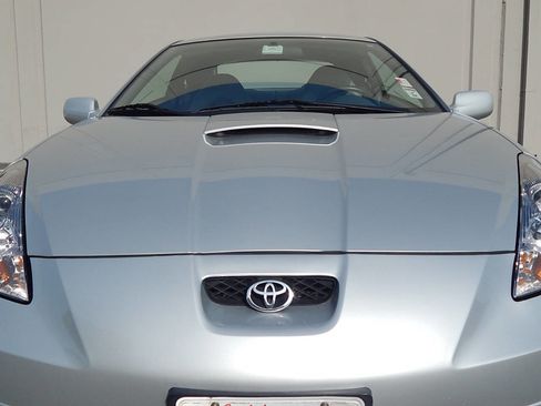 Used 2002 Toyota Celica GT image 9