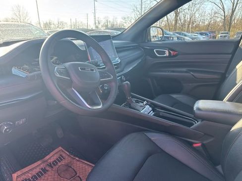 Used 2023 Jeep Compass Trailhawk image 12