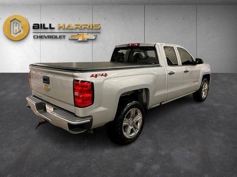 Used 2018 Chevrolet Silverado 1500 Custom w/ Custom Value Package image 2
