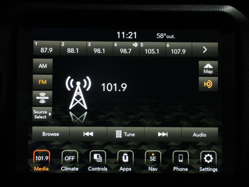 Used 2022 Jeep Gladiator Sport image 14