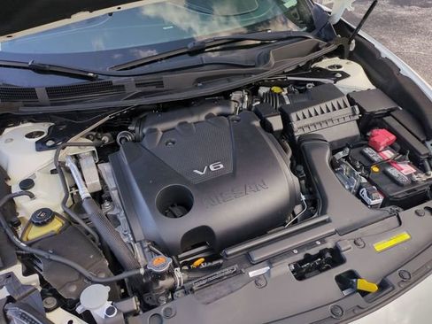 Used 2018 Nissan Maxima Platinum image 31