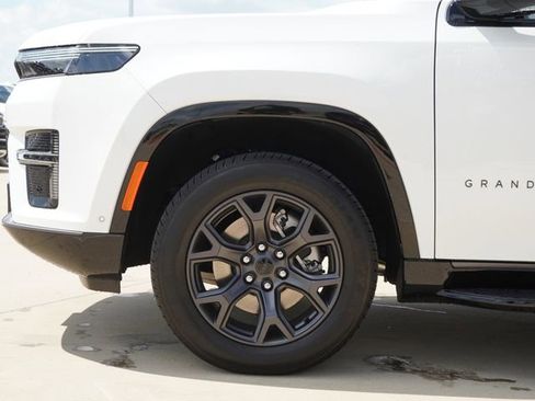 New 2026 Jeep Grand Wagoneer Limited AWD/4WD image 5