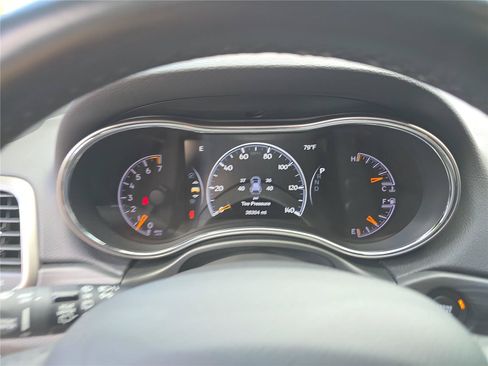 Used 2021 Jeep Grand Cherokee Laredo RWD image 32
