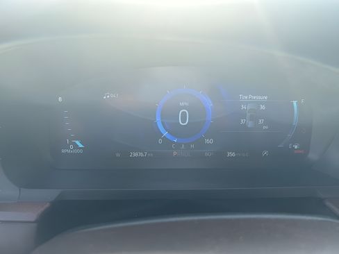 Used 2023 Ford Explorer King Ranch AWD/4WD image 11