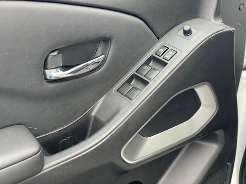 Certified 2022 Nissan Frontier SV image 14