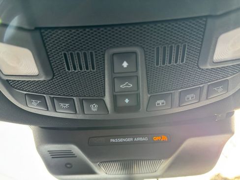 Used 2023 Ford Expedition Limited AWD/4WD image 36