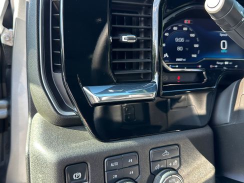 Used 2025 Chevrolet Silverado 1500 RST AWD/4WD image 14