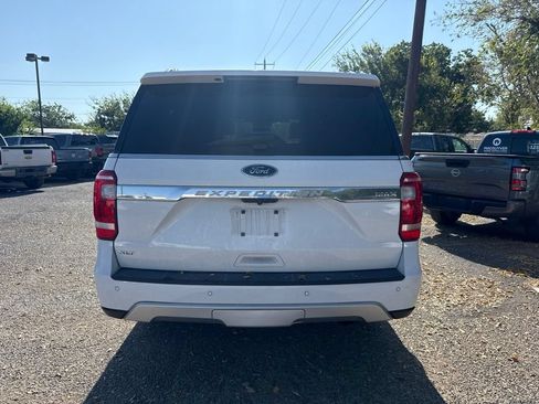 Used 2018 Ford Expedition Max XLT w/ Equipment Group 201A RWD image 3