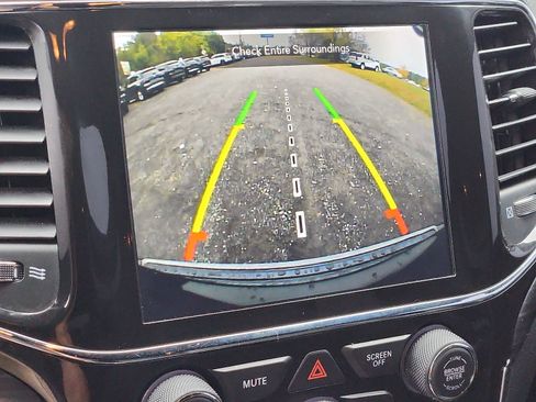 Certified 2021 Jeep Grand Cherokee Laredo X image 17