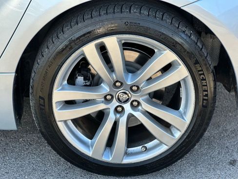 Used 2011 Jaguar XJ L image 25