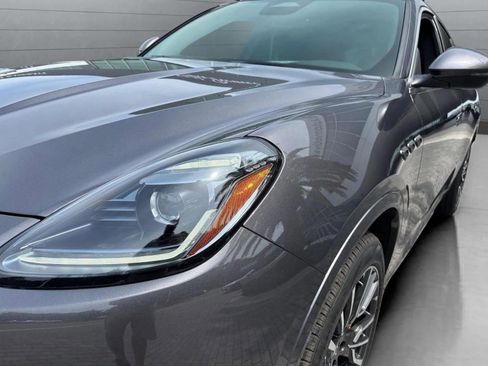 New 2025 Maserati Grecale GT image 14