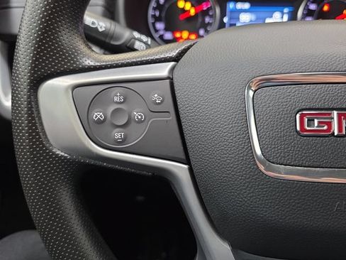 Used 2024 GMC Terrain SLE AWD/4WD image 16