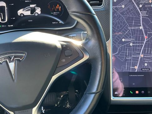 Used 2016 Tesla Model X 90D image 43