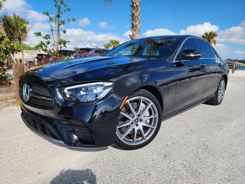 Used 2023 Mercedes-Benz E 350 4MATIC Sedan image 1