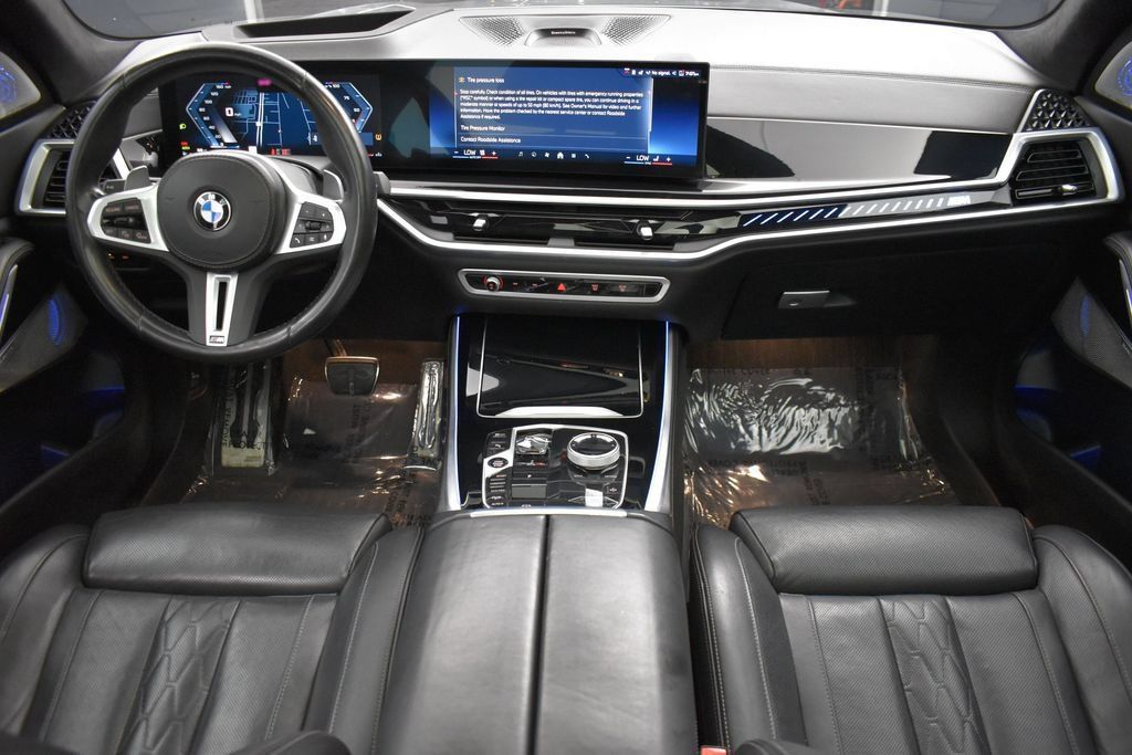 Used 2024 BMW X5 M60i AWD/4WD image 14